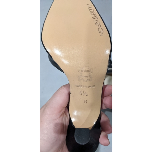 Albert Nipon Leather Heeled Mules Shoes - Picture 6 of 8